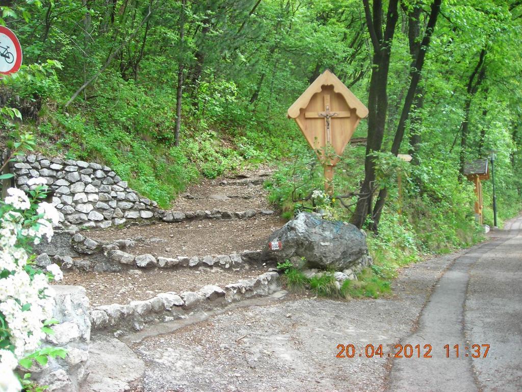 Hotel Garni La Vigna - Adult Friendly Сан-Микеле-аль-Адидже Экстерьер фото